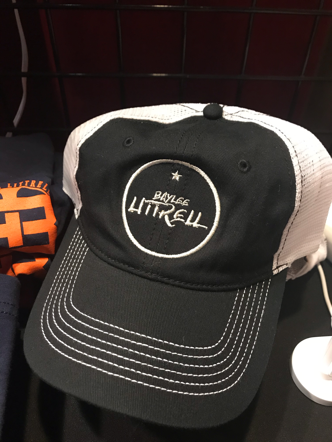Baylee Littrell star hat